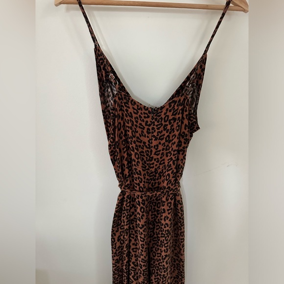 Women’s leopard romper size small - Picture 4 of 8